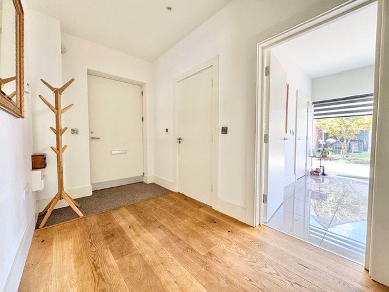 Entrance hall view 2