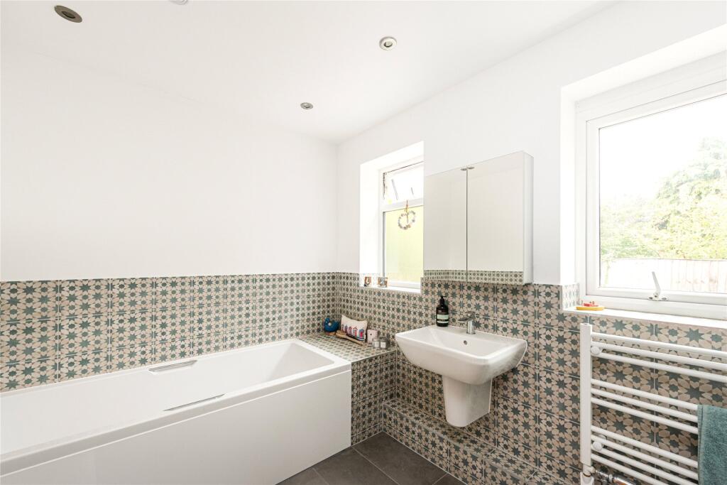 En Suite Bathroom