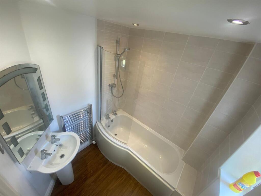 bathroom.jpeg