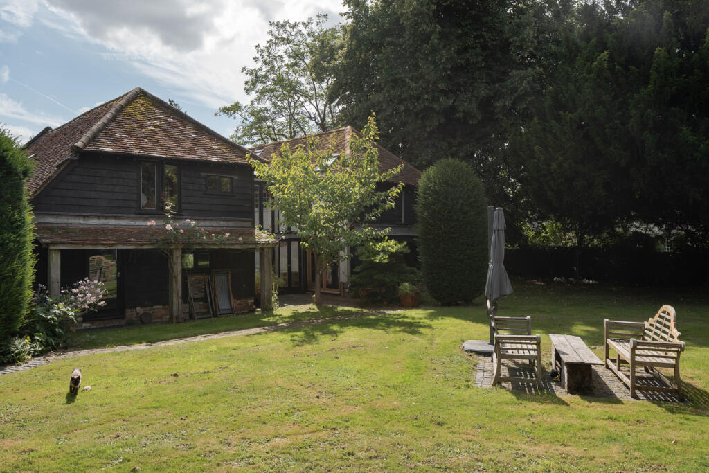 231244 - Swyllmers Barn, Lee Clump Road, The Le...