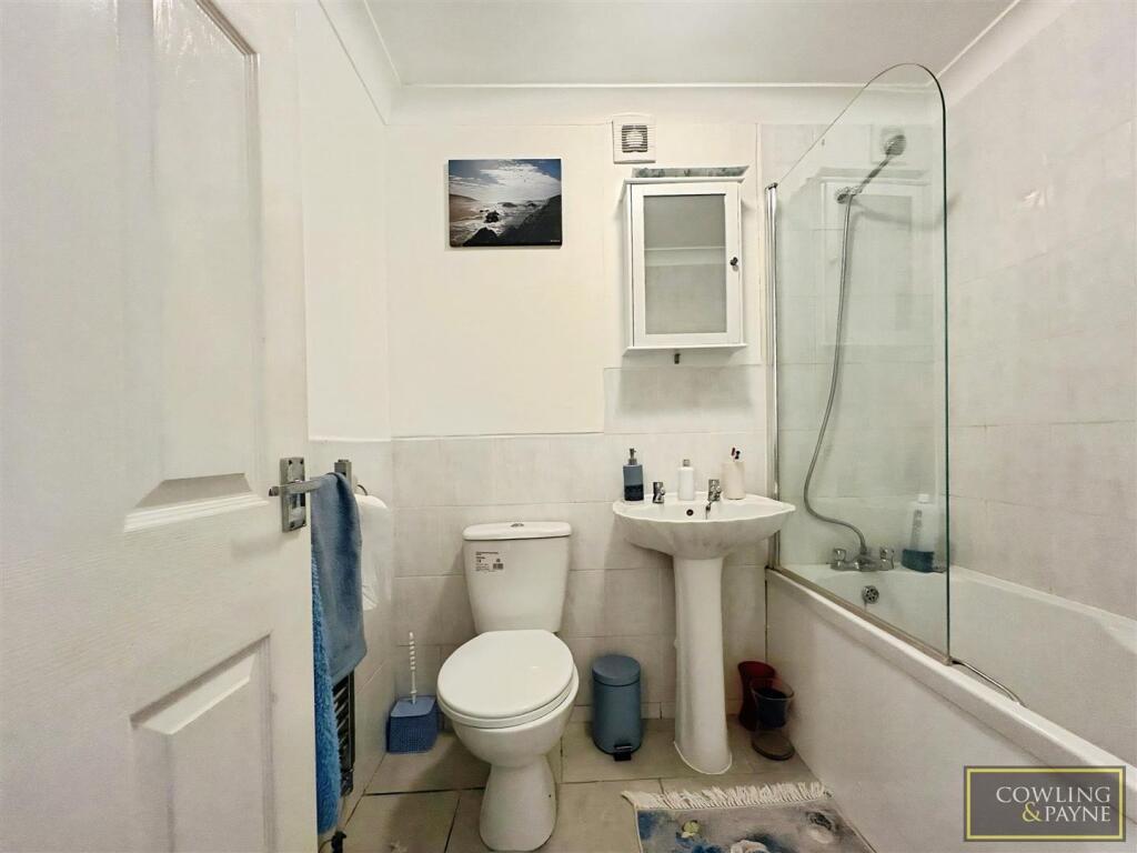6e4b800c-IMG-20251027-WA0042.jpg