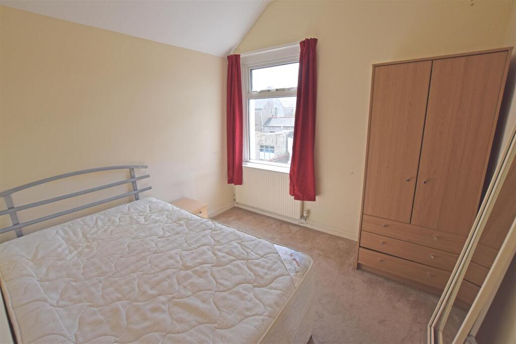 Rear Bedroom No.3