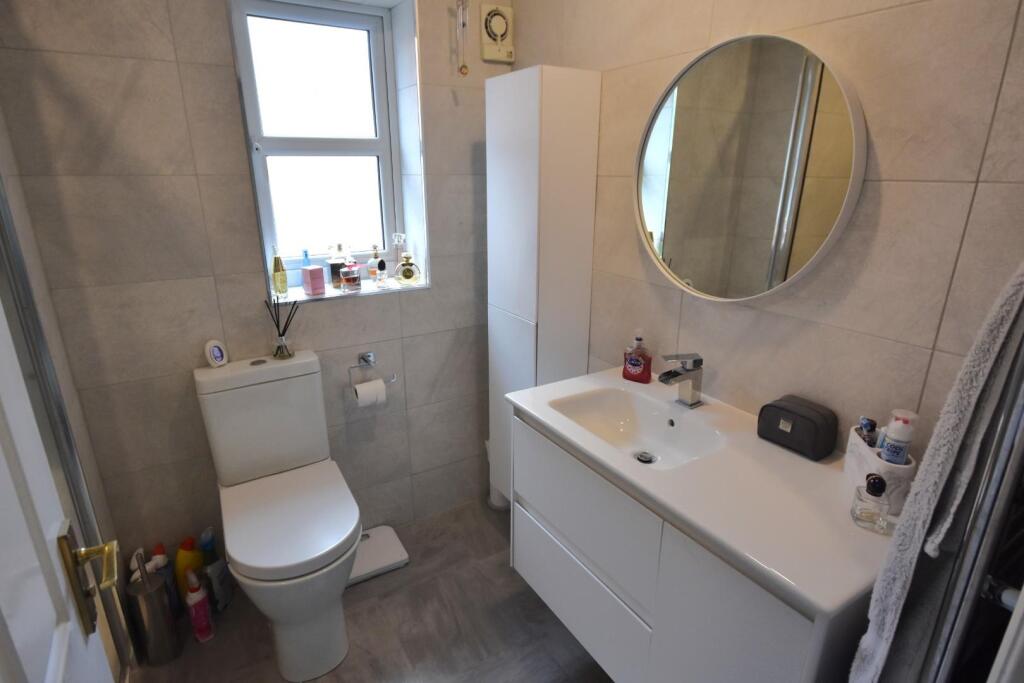 SHOWER SUITE