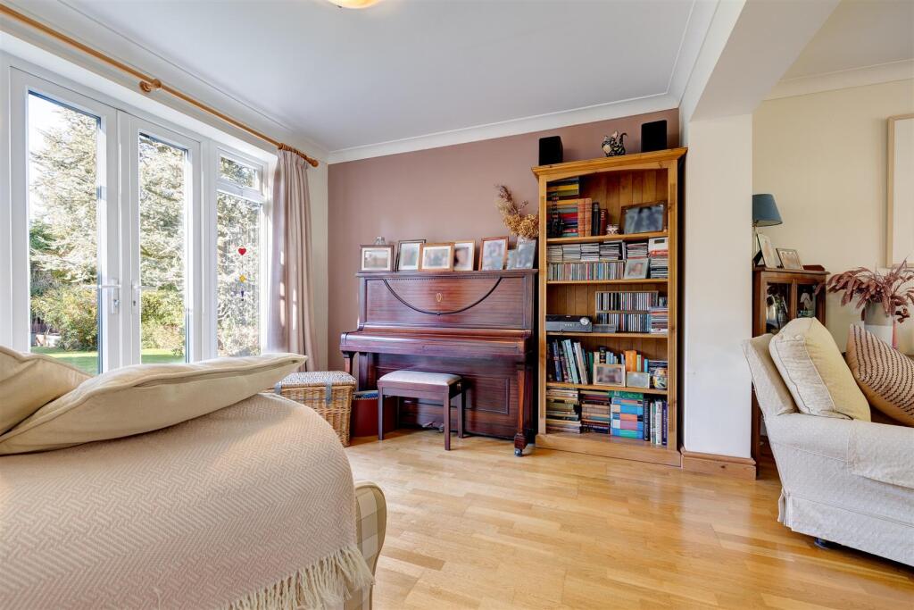 8 Willesley Close, Ashby