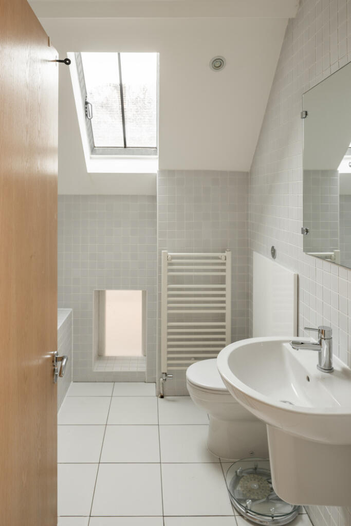 288514 - TMH_2_THE_OLD_PARISH_HALL_LENHAM_ME17_...