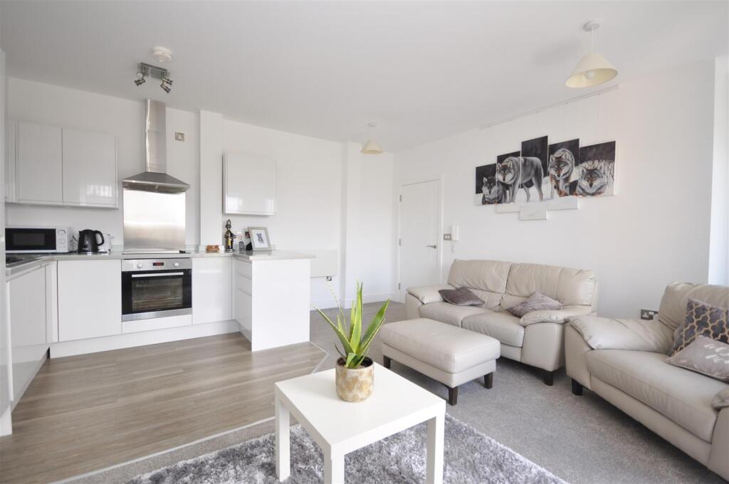 LIVING/DINING/KITCHEN