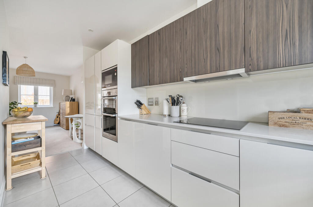 1347764-13-68b9bc...