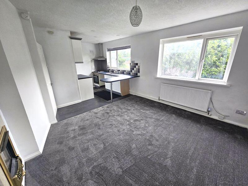 Lounge/Kitchen