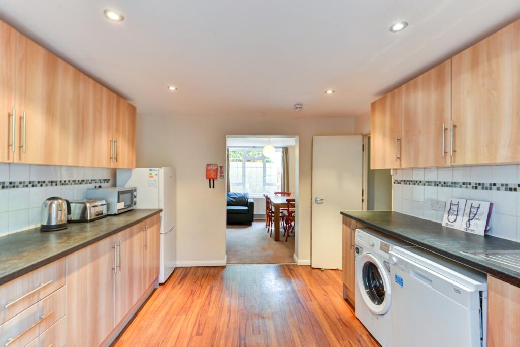 KITCHEN (3)