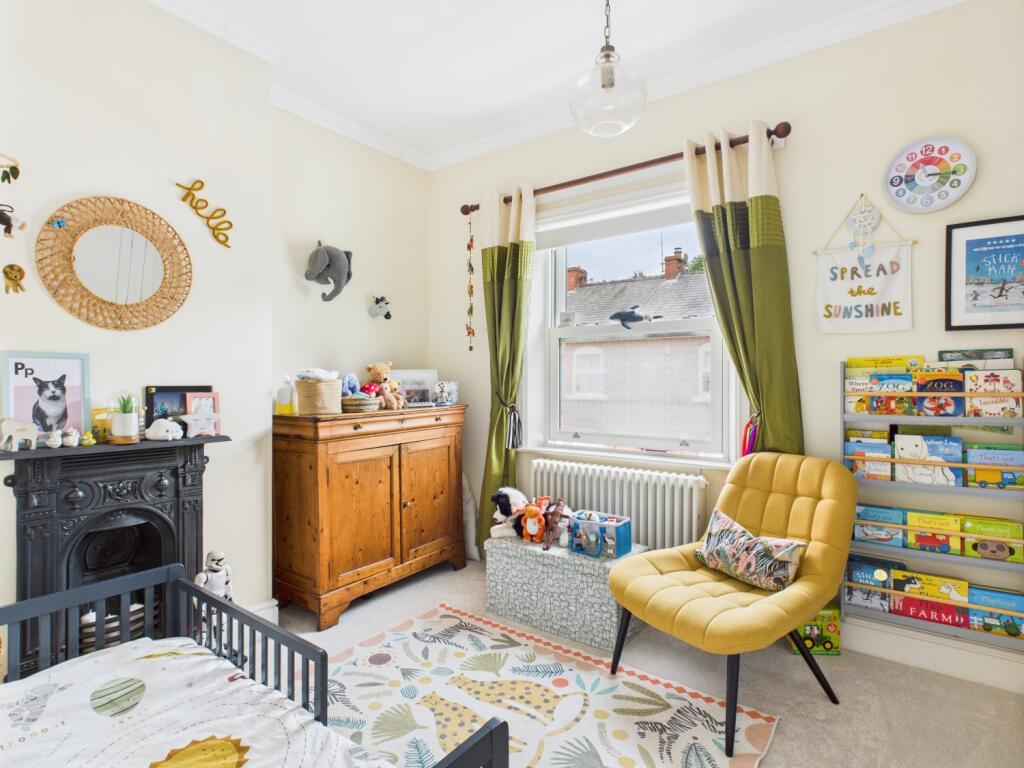 CAM03729G0-PR0080-STILL013