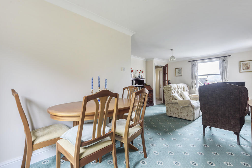 Living / Dining R...