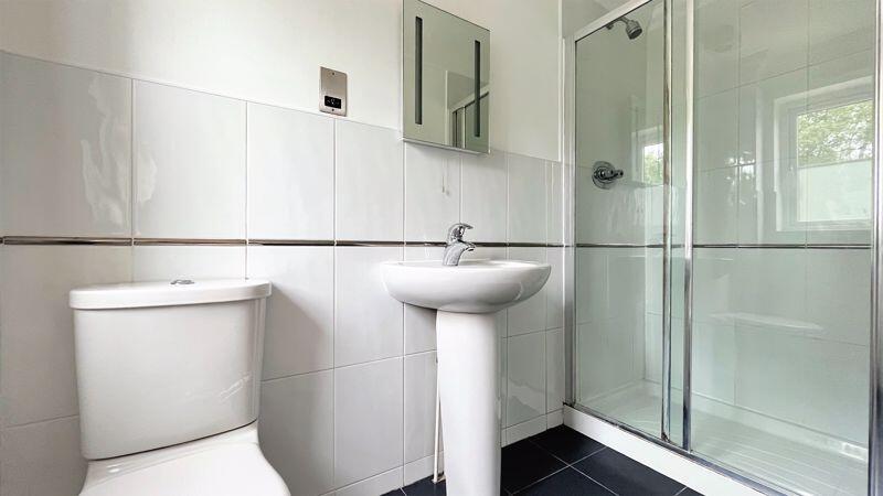 En-Suite to Bedroom 1