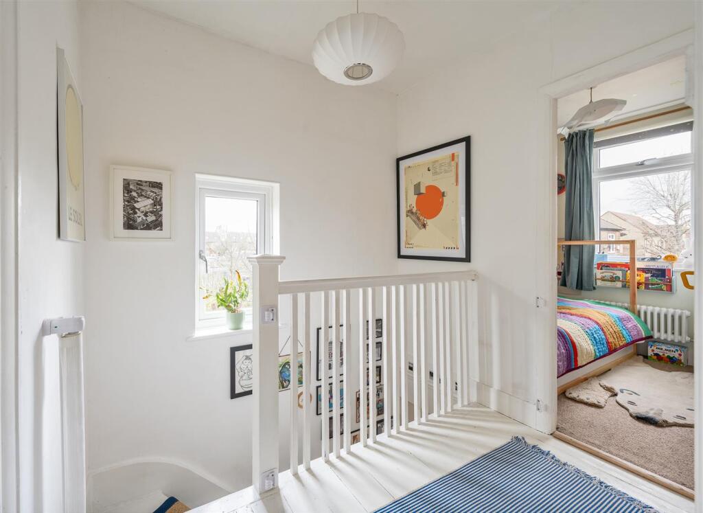 Longfellow Road E17