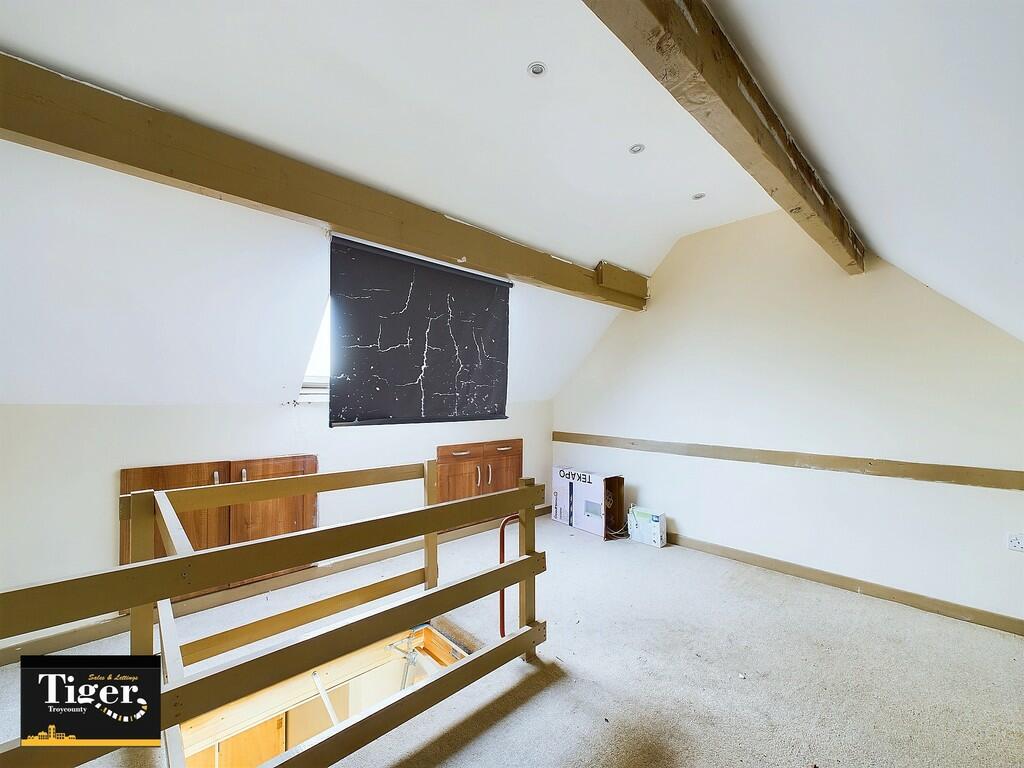 CAM02176G0-PR0416...