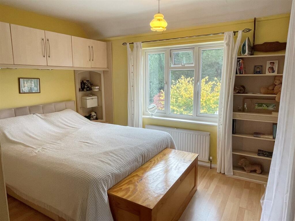 Bed 1.JPG