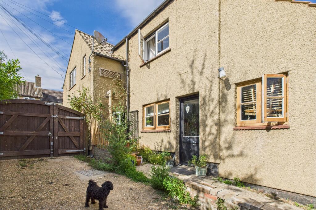 CAM02519G0-PR0311-STILL019