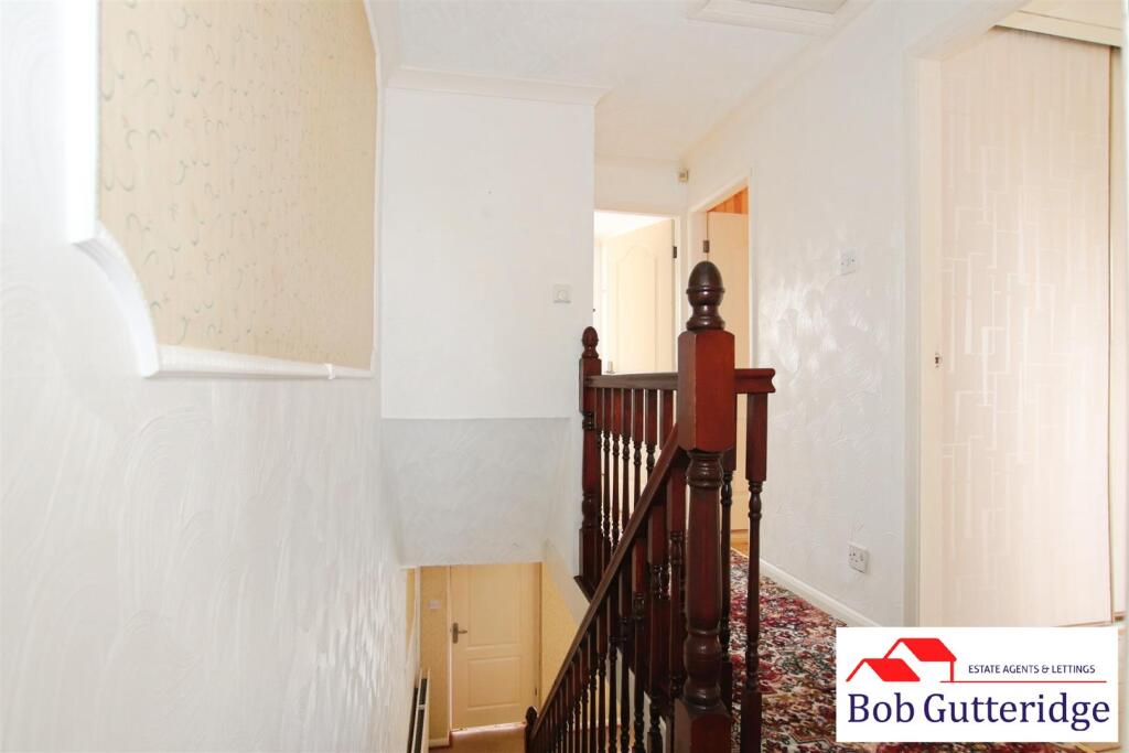 FIRST FLOOR LANDING
