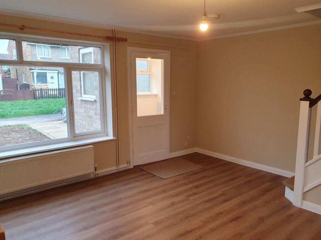 Lounge to front door.jpg