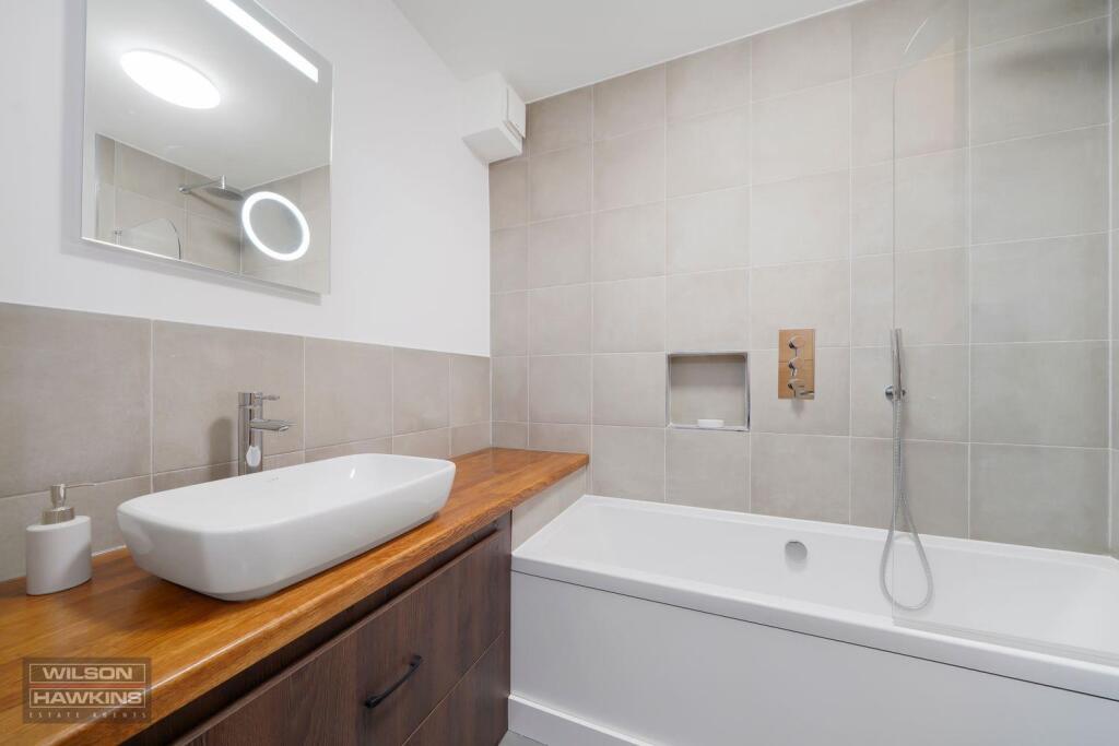 Flat 3, Bermuda House - 72AwP1AutVHG4Q8GqY0s.jpg