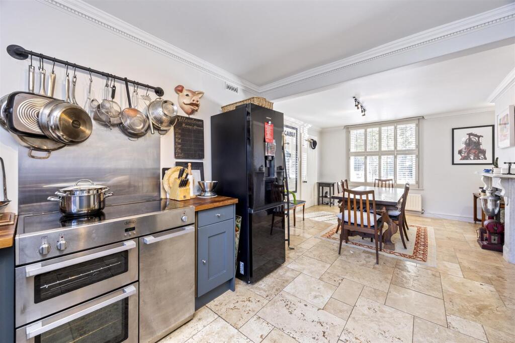 Ambrose Place, 4_4a-010.JPG