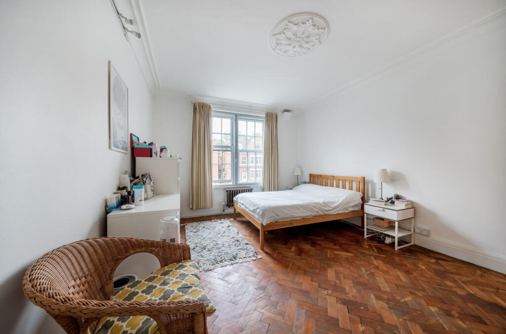 1302097-3-6839ceb...