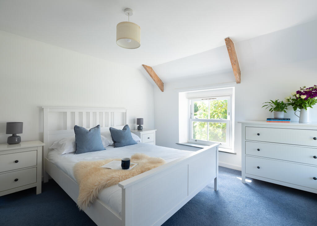 6846b4dbdb8e2_Marine Cottage-21