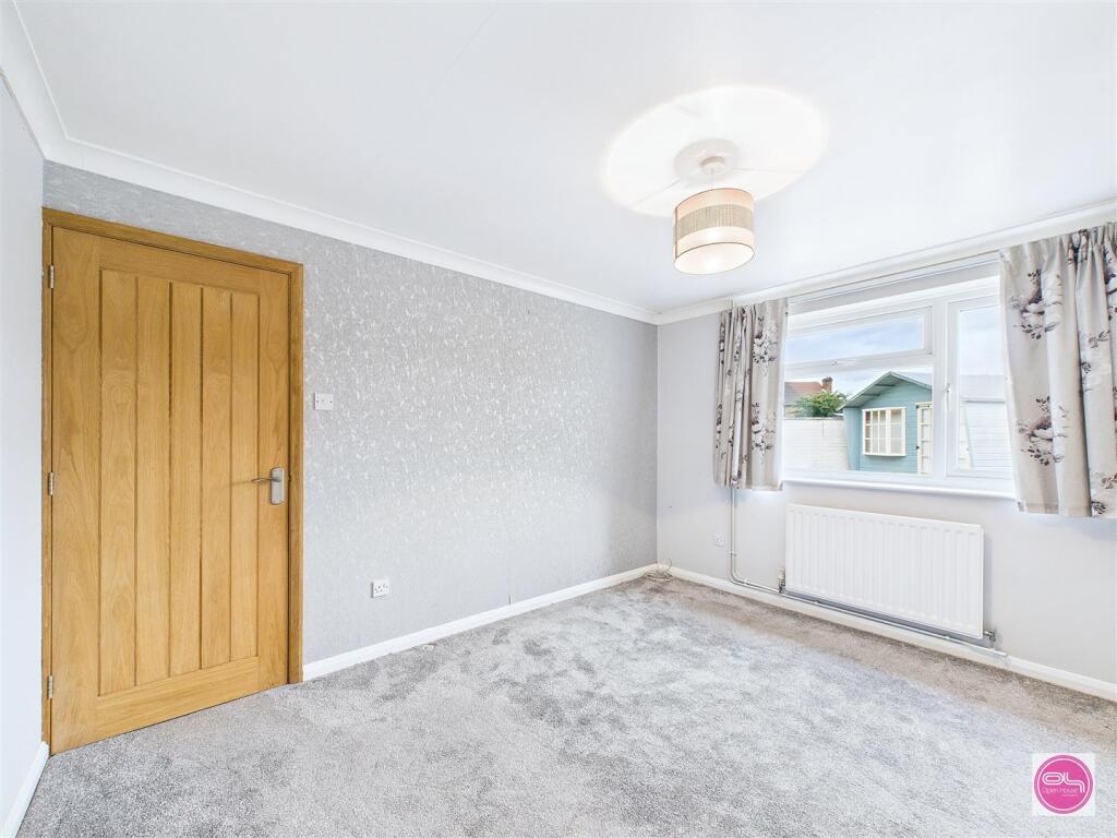 Albert Road, Church Gresley (15).jpg