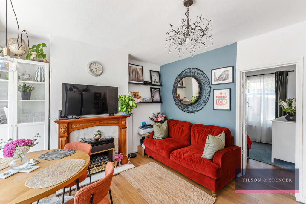 Reception 1 View ...