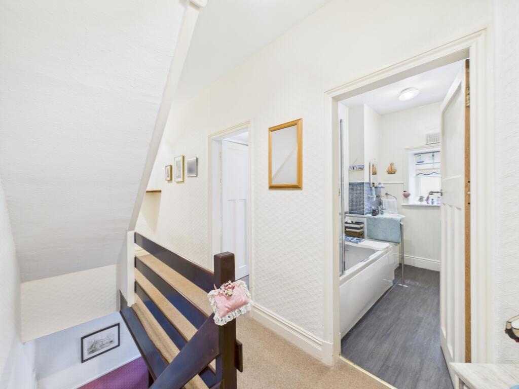 CAM02093G0-PR0056-STILL005