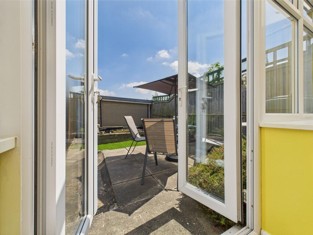 Conservatory onto Rear Garden
