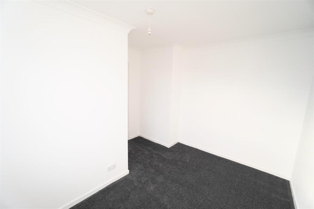 bedroom3.jpg