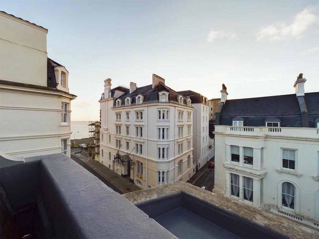 CAM02089G0-PR0418...