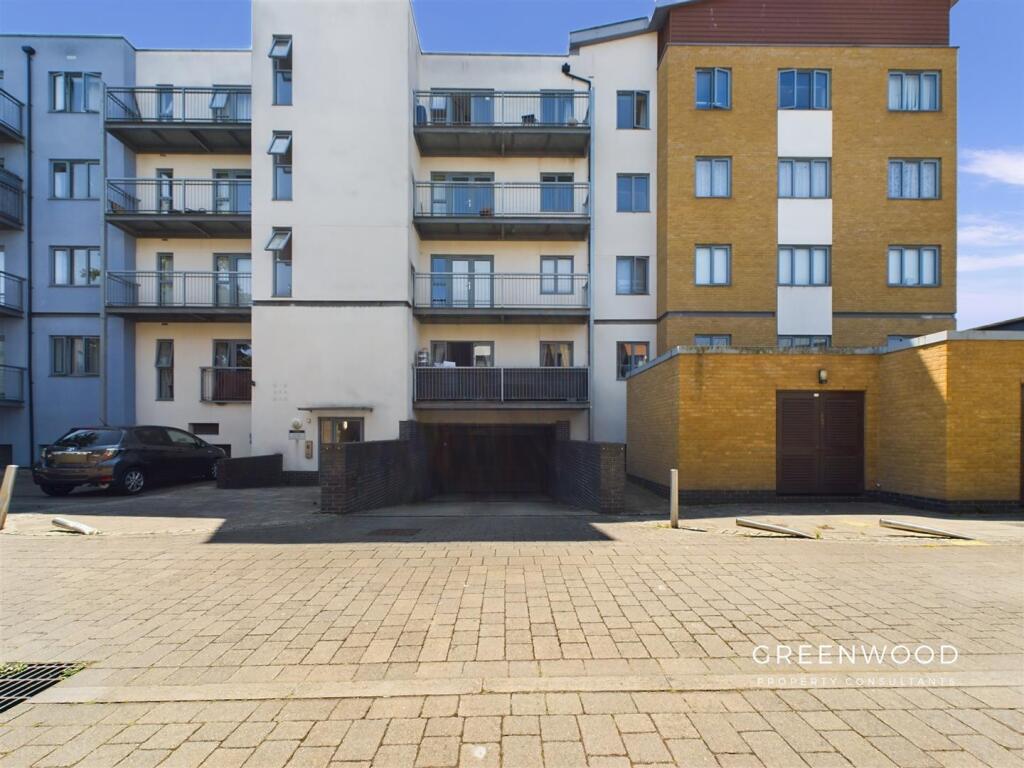 CAM01514G0-PR0089-STILL012.jpg