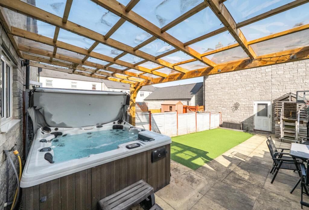 1341122-4-689f001...