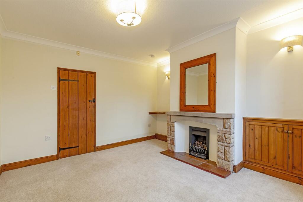 Reception Room-3.jpg