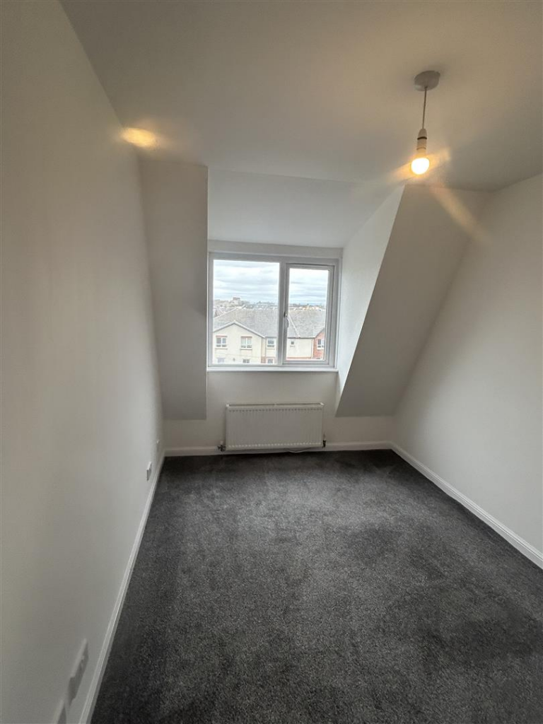 16H Winton Circus Bedroom 2..png