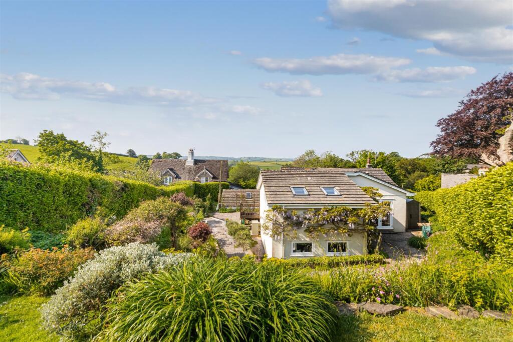 A08 - Ashprington Externals, Greys - 240521.jpg