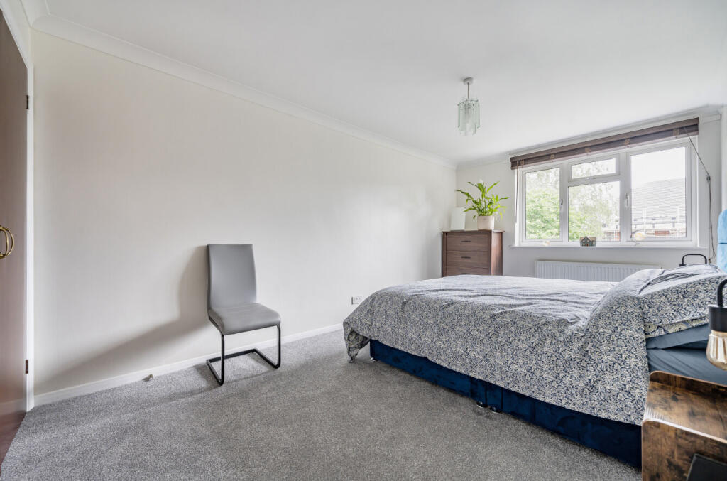 1309927-10-684c9a...