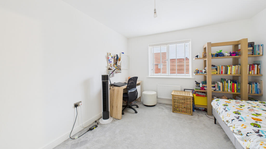 CAM04968G0-PR0085-STILL018