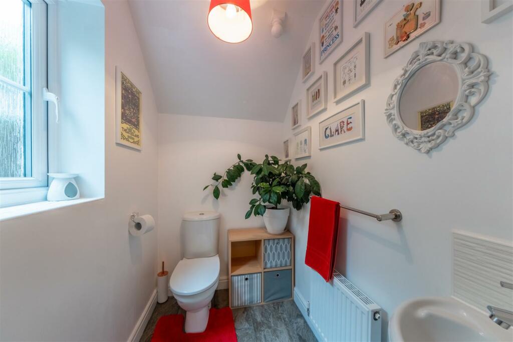 5 Flaxmere Way-005.jpg