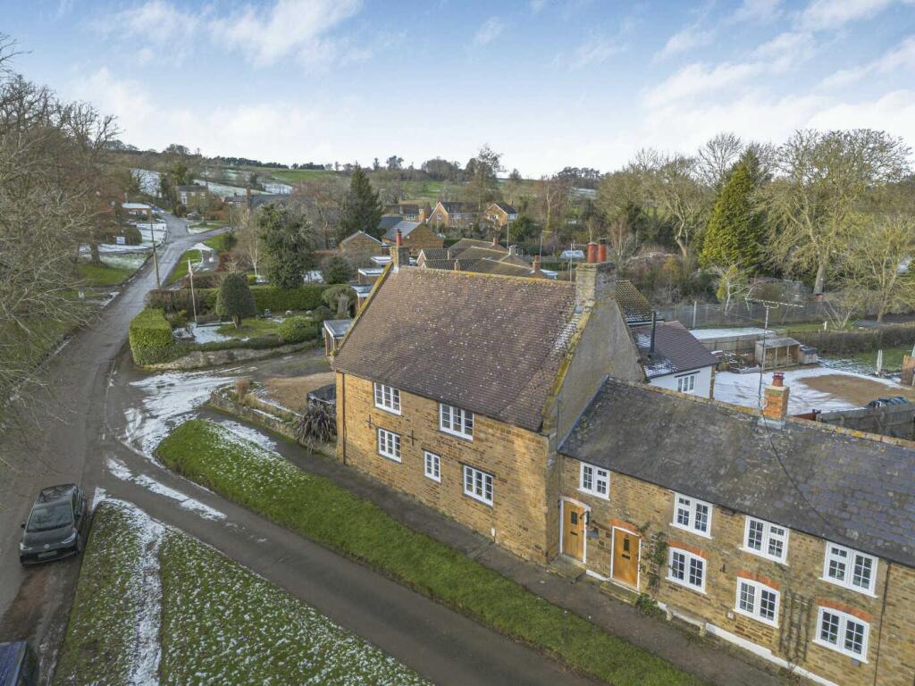 Barleymow, The Green