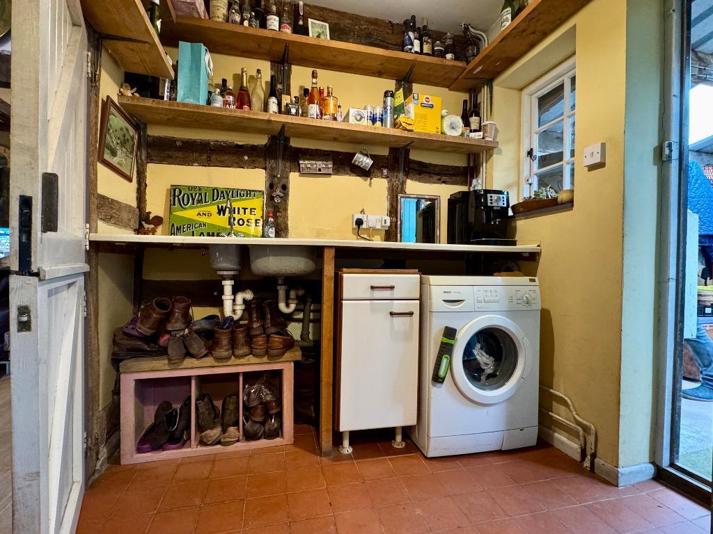 Handy utility &amp; boot room