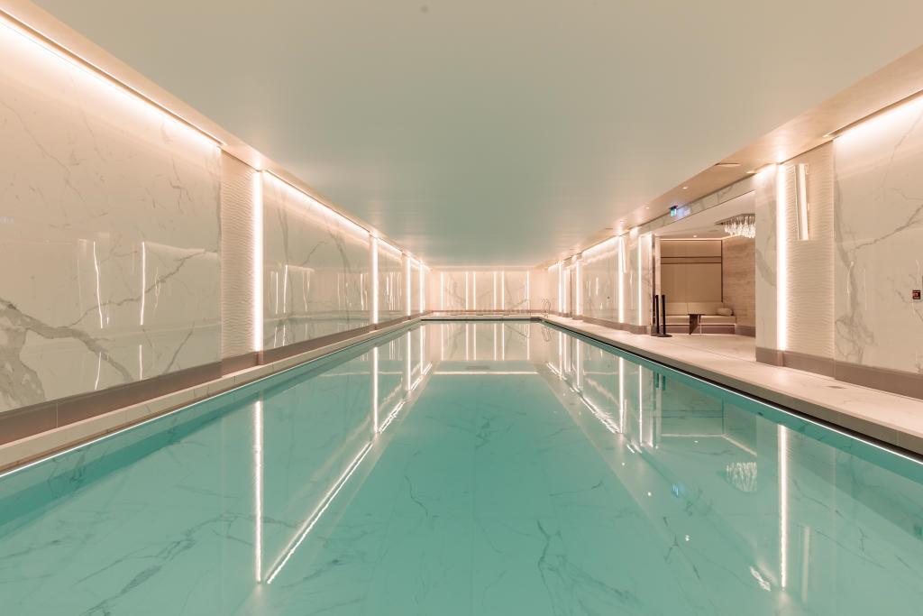 RESIDENTS POOL