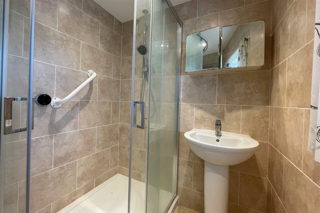 IMG_3326 shower 2.JPG