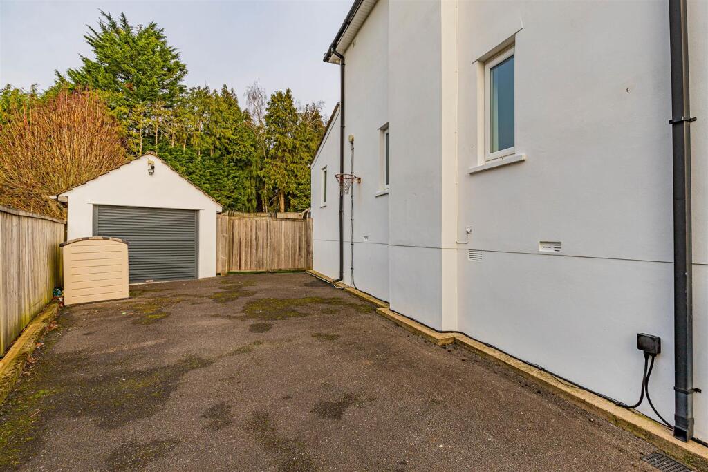 Bronwydd Close 6-3.jpg