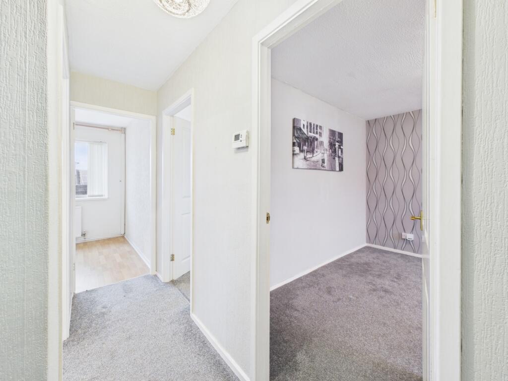 CAM04233G0-PR0045-STILL001