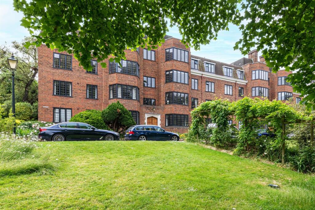 2 Magdalene Hse Ext 2.jpg