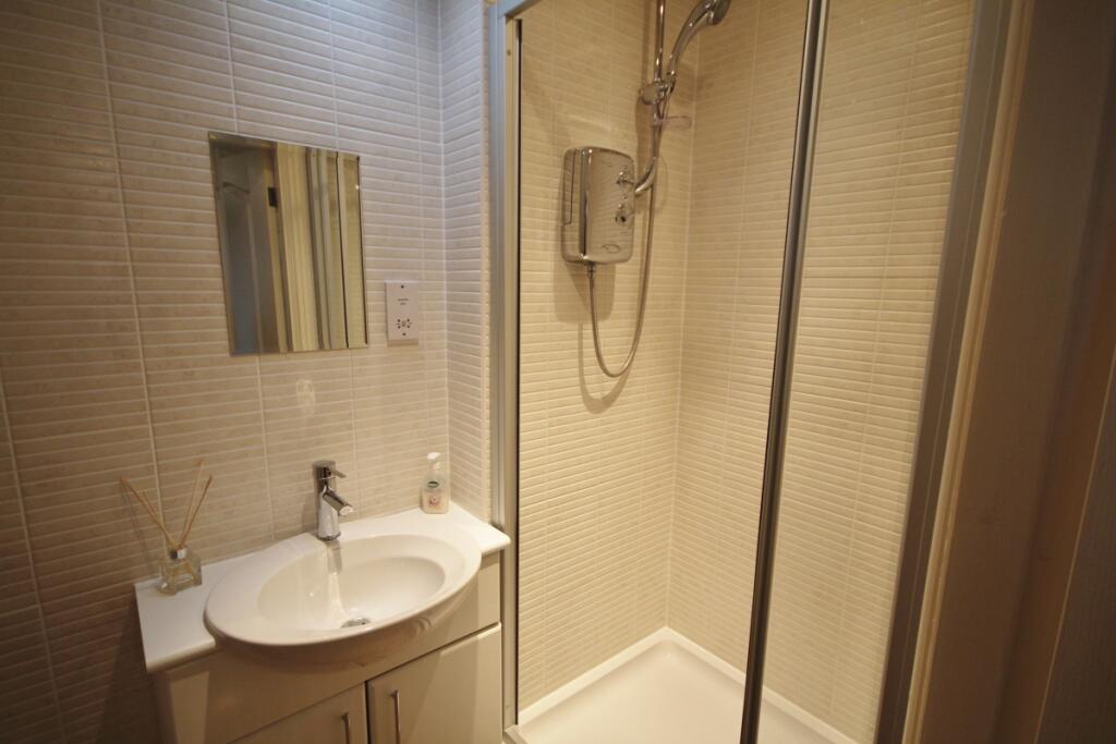 En-suite Shower/WC