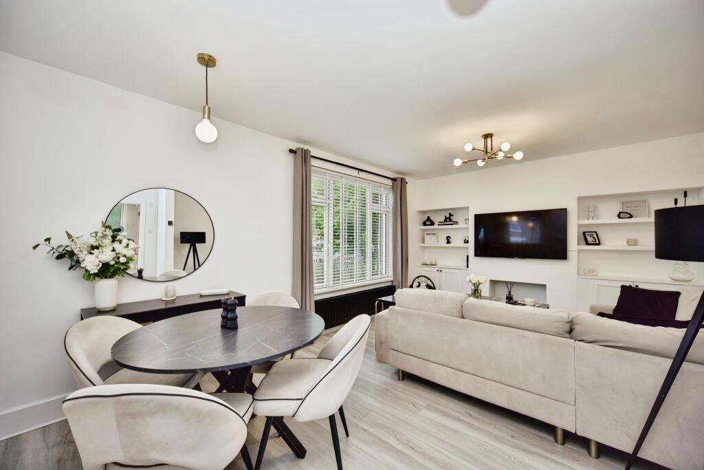 Open Plan Lounge &amp; Dining View