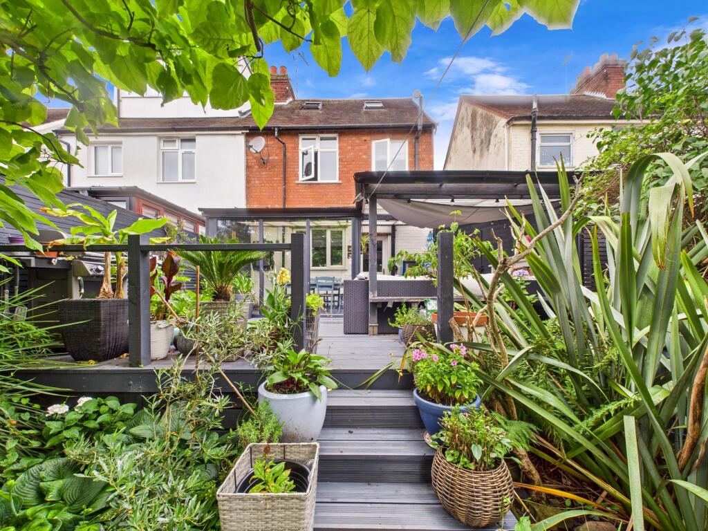 CAM05192G0-PR0116-STILL029